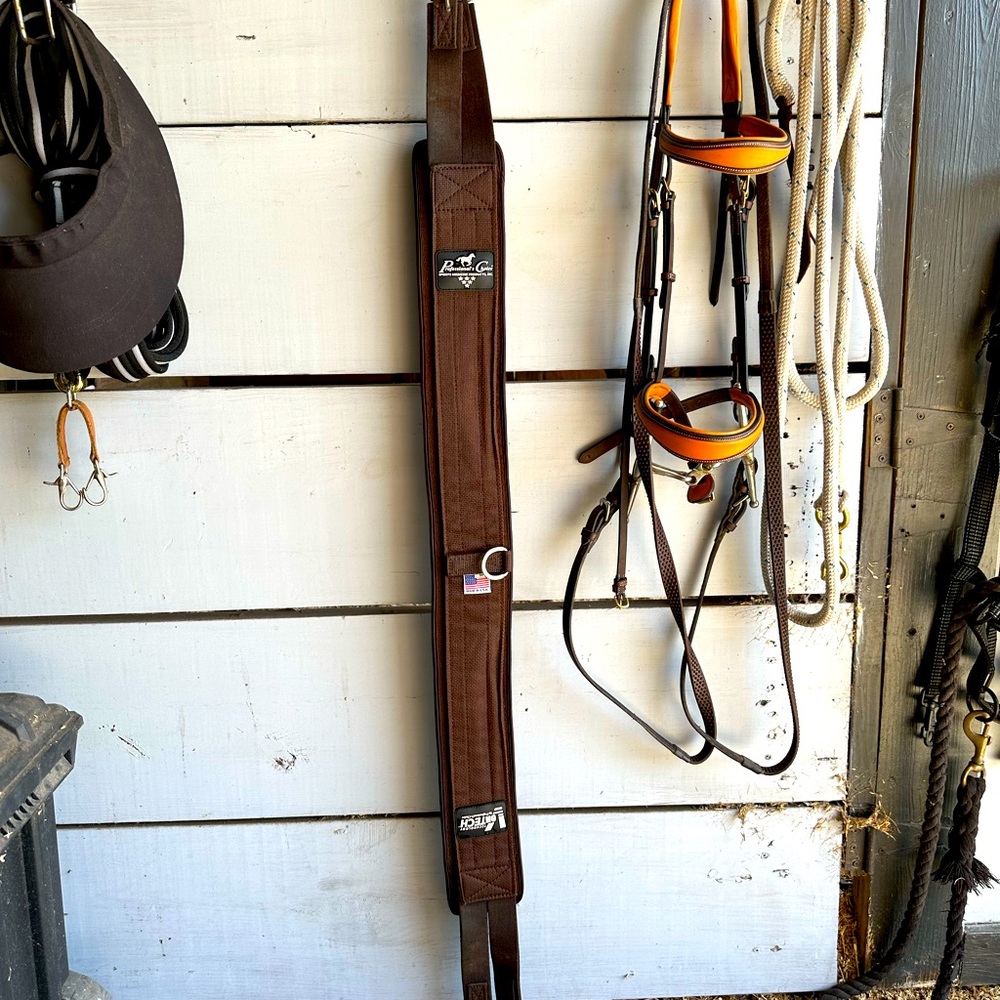 Professional’s Choice SMx English Girth size 54” Brown